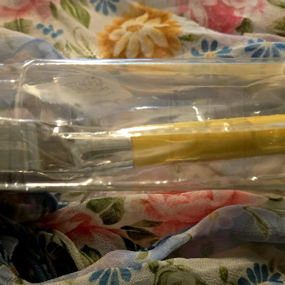 Large Rounded Double Dome Blender Yellow Handle Makeup Brush